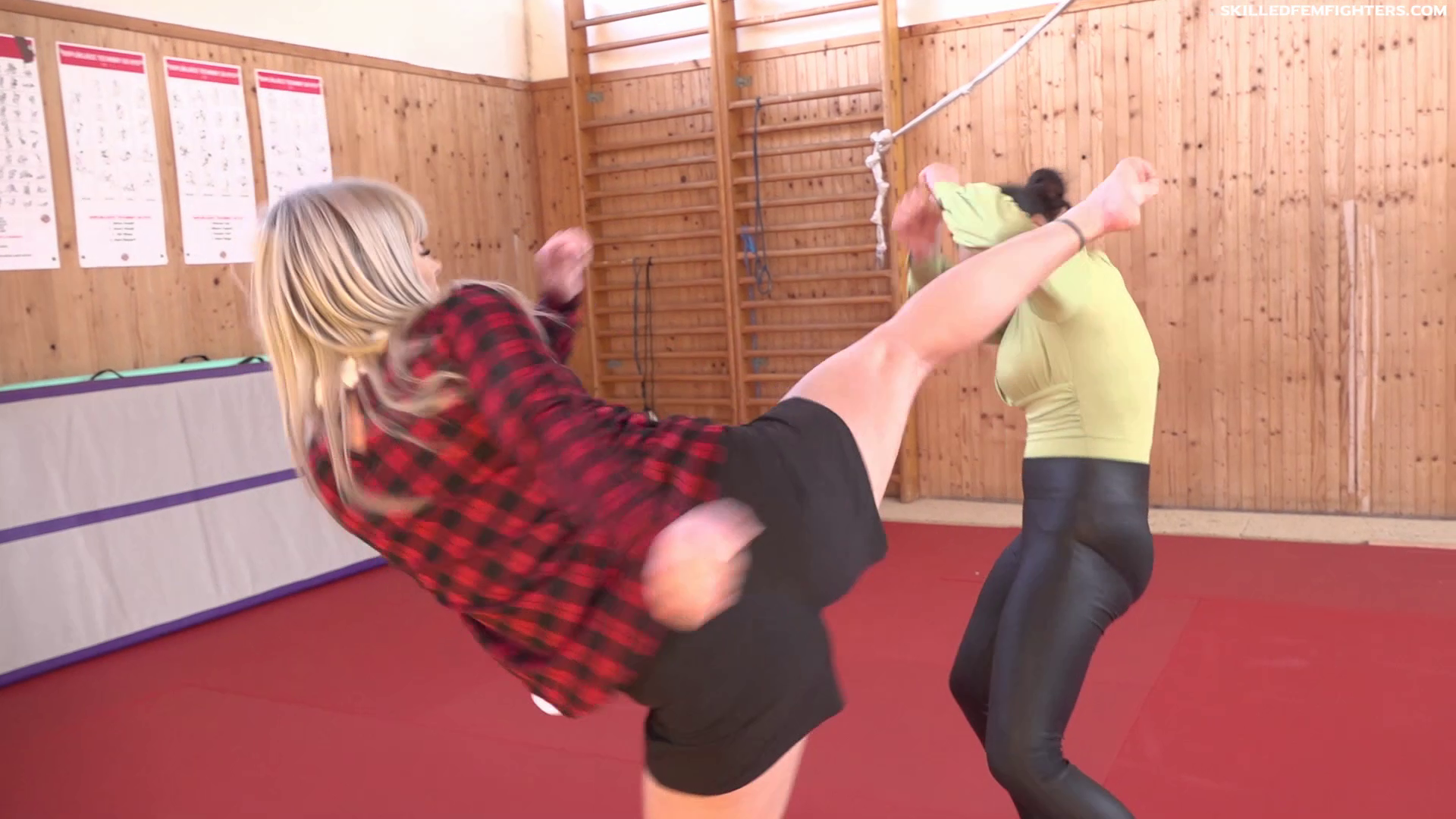 vlcsnap-2025-10-26-14h00m04s707 vlcsnap-2025-10-26-14h00m04s707