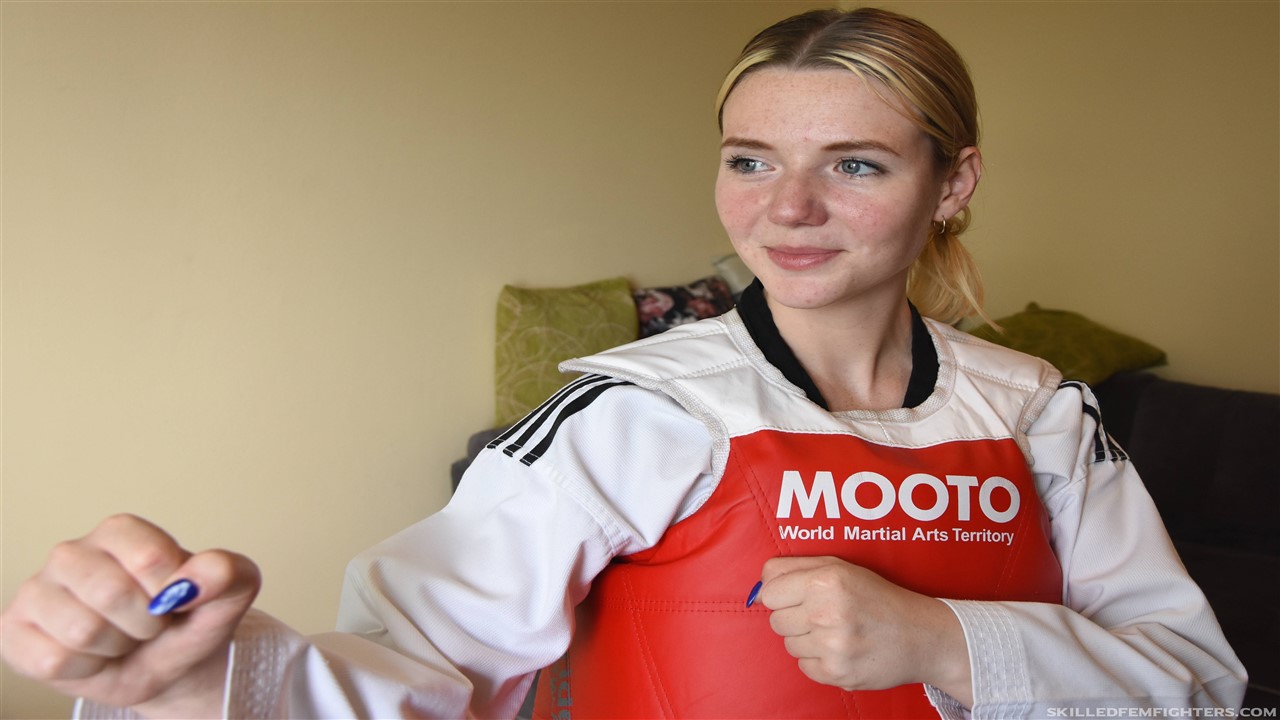 F-080 (1280 x 720) F-080 (1280 x 720)